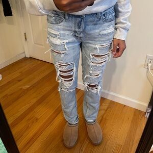 American Eagle Ripped Jeans Size 2 Regular
